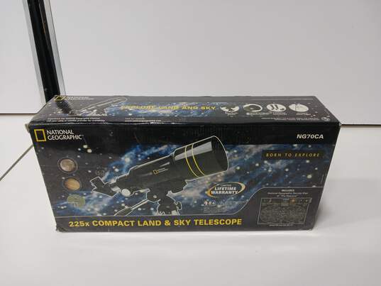 National Geographic 225x Compact Land and Sky Telescope IOB image number 1