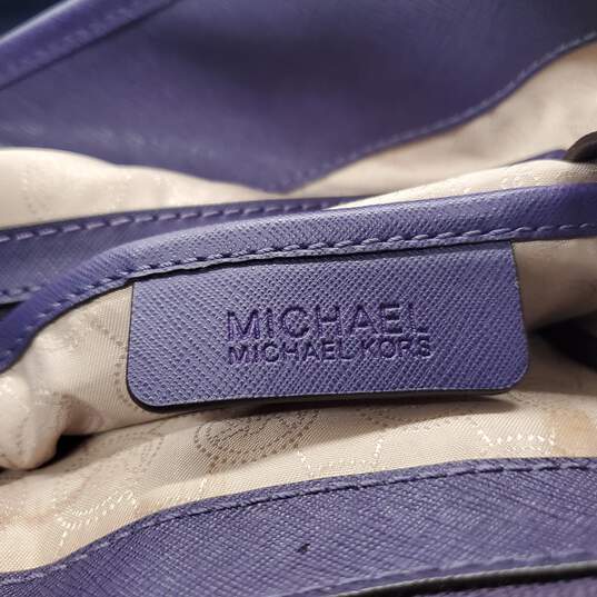 Michael Kors Large Purple Saffiano Leather Tote Handbag image number 7