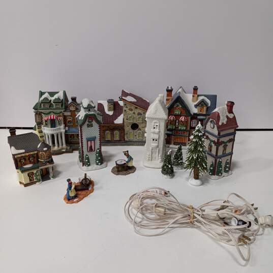 Vintage Christmas Village Figurines image number 1