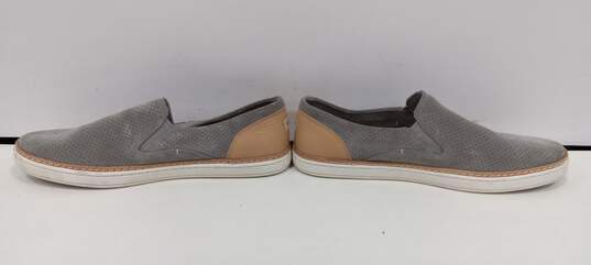 Ugg Women's Gray Suede Flats Size 9.5 image number 2