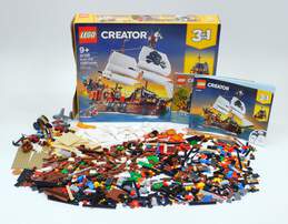 LEGO Creator 31109 Pirate Ship IOB W/ Minifigures & Manuals alternative image