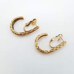 JM 14K Gold Hammered 1in Hook Earrings 7.4g alternative image