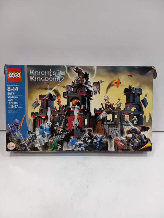 Lego Knights' Kingdom 8877 - Vladek's Dark Fortress 967 Pcs image number 1