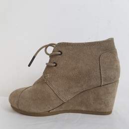Toms Heel Beige Suede Leather Shoes Women's Size 5 alternative image