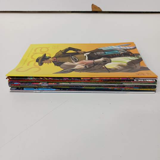 Bundle of 12 Assorted Comic Books image number 5