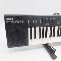 Yamaha PSR-11 Electronic Keyboard alternative image