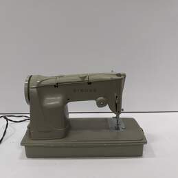 Vintage Singer Sewing Machine w/Pedal alternative image