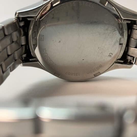 Designer Fossil BQ1590 Silver Tone Chain Strap Round Dial Analog Wristwatch image number 4