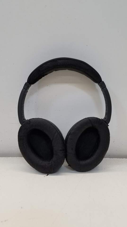 Bundle of 3 Assorted Bose Headphones image number 3