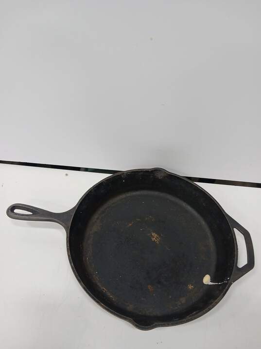 Pair of Cast Iron Skillets image number 3