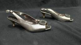 J. Renee Classic Metallic Nappa L Taupe Heels Size 9M IOB alternative image