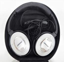 Bose QuietComfort 15 Over-Ear Noise Cancelling Headphones W/ Cord & Case alternative image