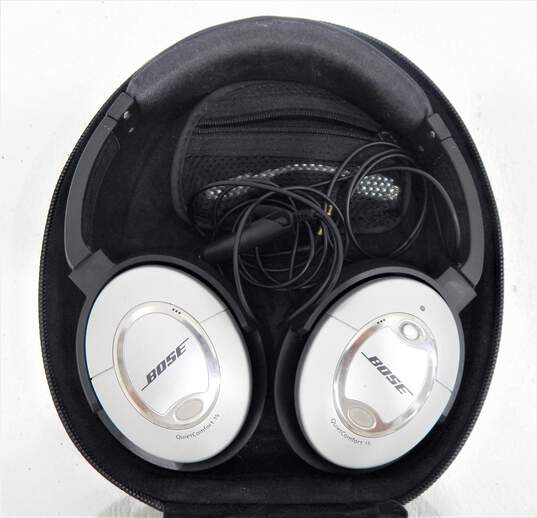 Bose QuietComfort 15 Over-Ear Noise Cancelling Headphones W/ Cord & Case image number 2