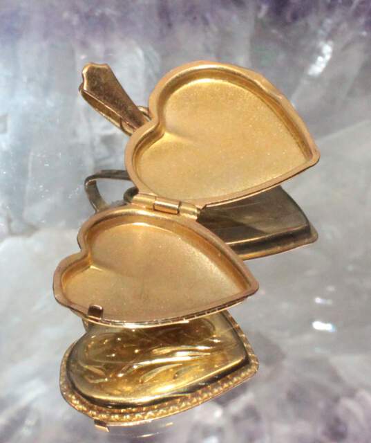 Vintage 18K Yellow Gold Etched Heart Locket Pendant - 4.58g image number 4