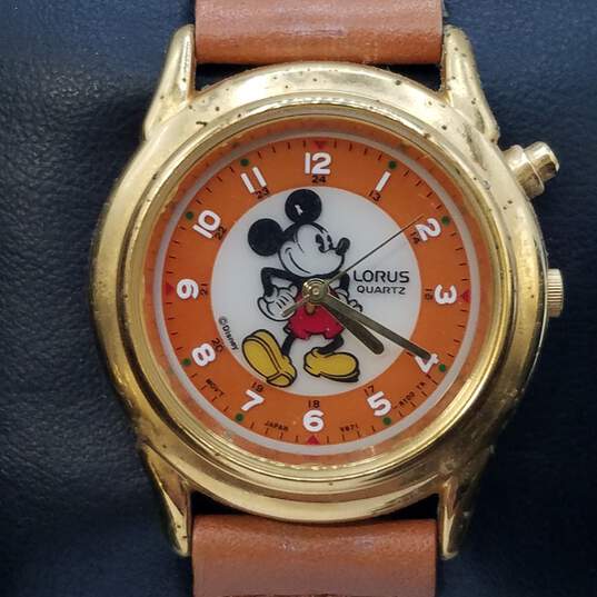 Disney Collectors Bundle Lorus Mickey Mouse Watch, Collectors Disney Napier Pin, and Vintage Leather Keychain image number 3