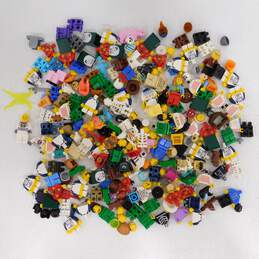 10oz Lego Mini Figurines Loose
