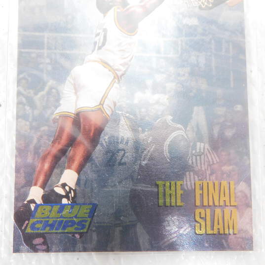 1994 Shaquille O'Neal Skybox Blue Chips The Final Slam Foil /25000 image number 3