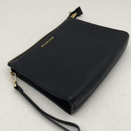 Womens Black Leather Gild-Tone Inner Pockets Zipper Wristlet Wallet