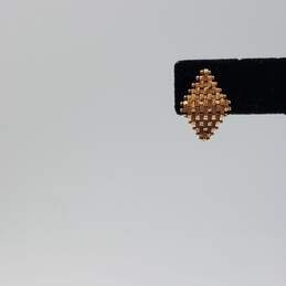 14k Gold Mesh Diamond Shaped Post Earrings 3.2g alternative image