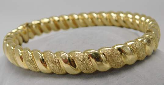 14K Yellow Gold Brushed & Polished Textured Bangle Bracelet 14.7g image number 2