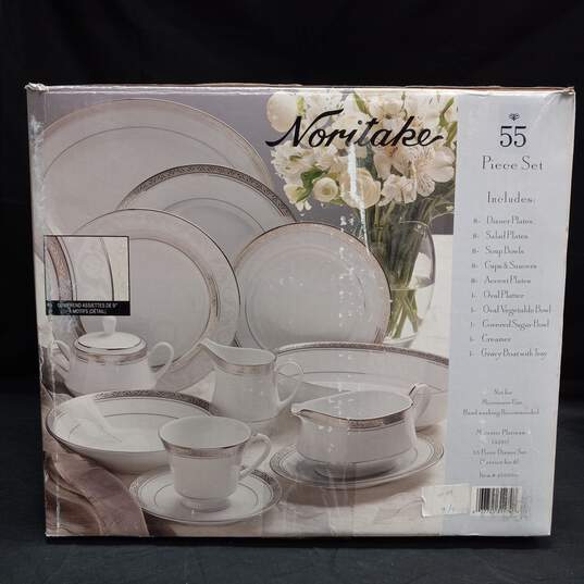 Noritake Contemporary Majestic Platinum Boxed Dishes image number 8
