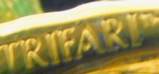 Vintage Trifari White Black Gold Tone Clip-On Earrings 38.9g image number 4