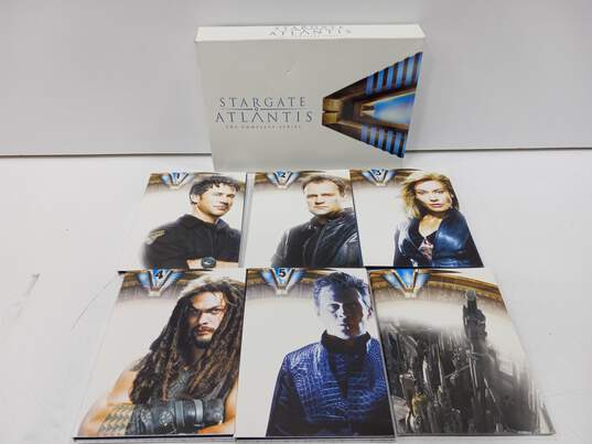 Stargate Atlantis: The Complete Series Collection image number 1