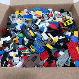 Lot of 7.5lbs of Assorted Building Blocks