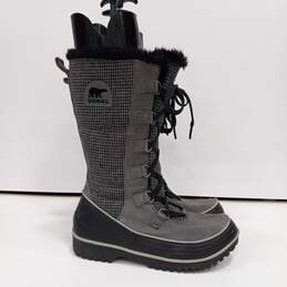 Women's Gray Boots Size 9.5