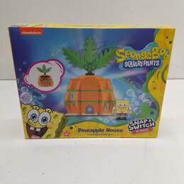 SpongeBob Squarepants Pineapple House Snap & Switch Construction Set
