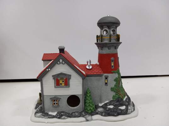 Dept. 56 The Heritage Village Series Pigeonhead Lighthouse Figurine image number 5