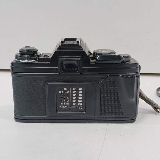 Bundle of Assorted Vintage Film Cameras image number 6