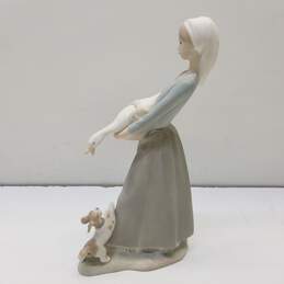 Lladro Porcelain Art Sculpture Girl with Goose and Barking Dog alternative image