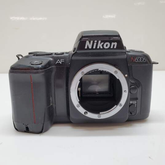 Nikon N6006 35mm SLR Camera Body For Parts/Repair AS-IS image number 1