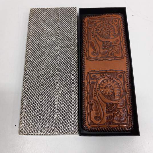 Men's Vintage Handmade Leather Wallet image number 1