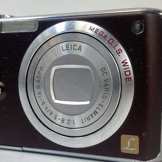 Panasonic Lumix DMC-FX07 7.2MP Compact Digital Camera image number 4