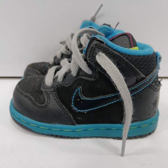 Toddler Shoes Size 6C image number 1