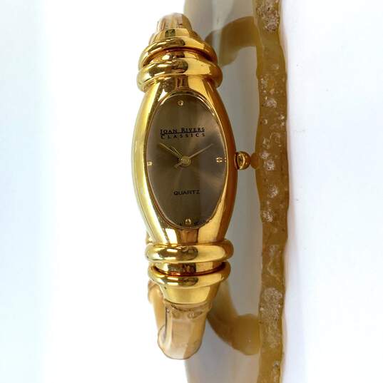 Designer Joan Rivers Gold-Tone Oval Quartz Analog Cuff Wristwatch image number 1