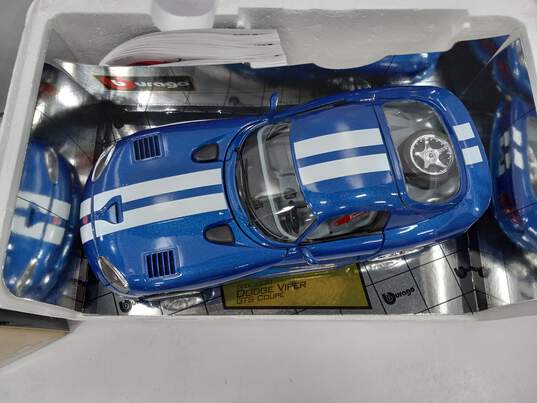 Burago Gold Collection Dodge Viper GTS Coupé 1996 1/18 image number 3