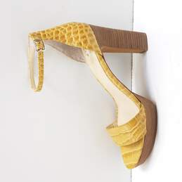 Vince Camuto Women's Sathina Yellow Embossed Platform Heels Size 9.5