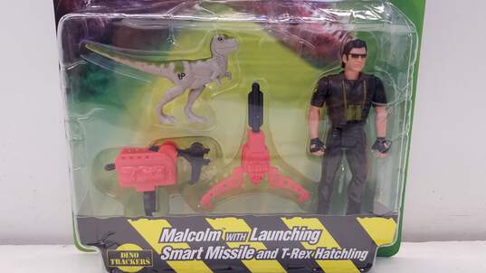 Kenner Hasbro The Lost World Jurassic Park Ian Malcom Chaos Expert With Launching Smart Missile and T-Rex Hatchling image number 2