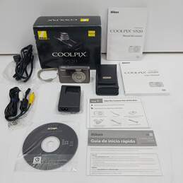 Nikon CoolPix S520 Compact Digital Camera 8.0 MP 3x Zoom IOB