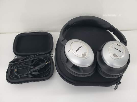 Bose QuietComfort 15 Headphones With Case Untested image number 1