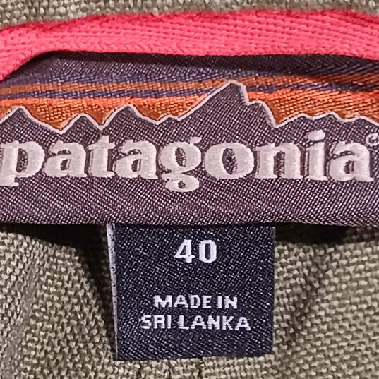 Patagonia Men's Green Pants Size 40 image number 1