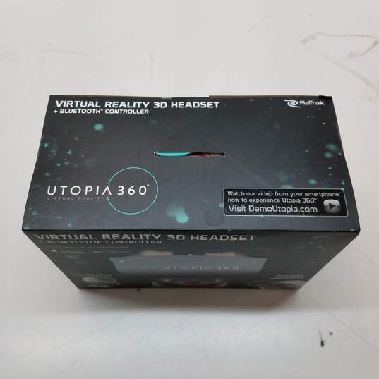 Utopia 360 Virtual Reality Headset with Bluetooth Controller Sealed image number 3