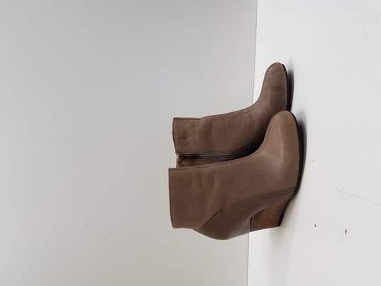 Vince Camuto  Hillari Taupe Bootie Size 5 image number 3