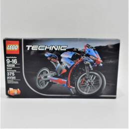 LEGO TECHNIC: Street Motorcycle (42036) Sealed alternative image