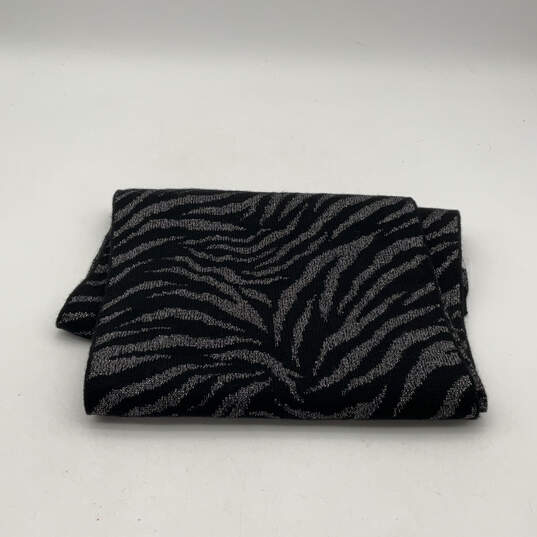 NWT Womens Black Gray Animal Print Knitted Sparkle Neck Scarf One Size image number 1