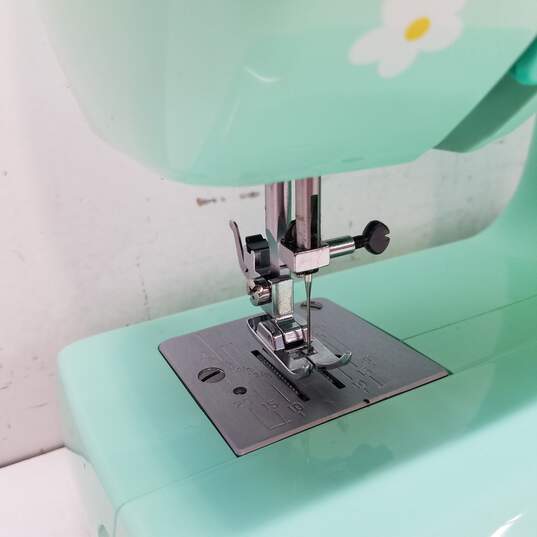 Janome Hello Kitty Sewing Machine - Make