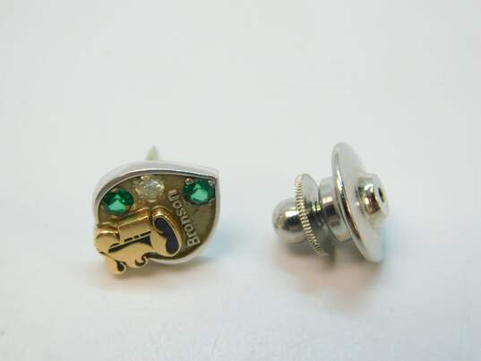 10K Yellow & White Gold 0.06CT Diamond & Emerald Service Pin 1.6g image number 4